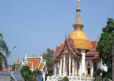 Храм Wat Chai Mongkol