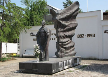 Памятник защитникам Родины в войне 1992 — 1993 гг 