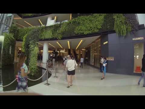 THAI 2013 - The big Siam Paragon Bangkok Mall